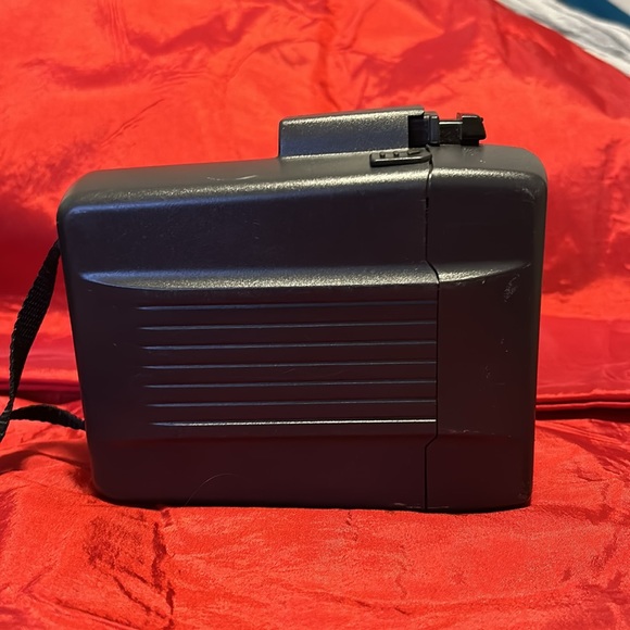 Vintage Polaroid 600 One Step Instant Camera with Electronic flash auto focus - Picture 7 of 8